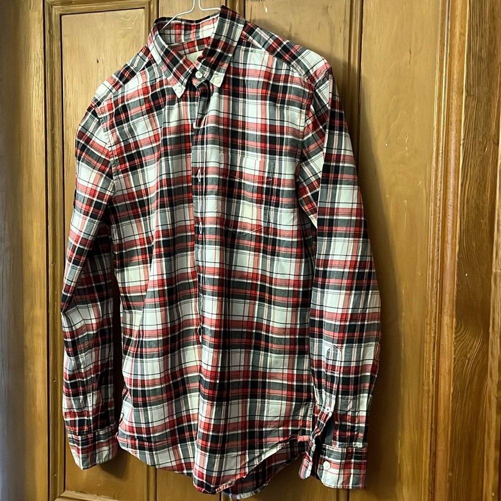 American Eagle shirt